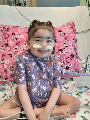 Rylea and her iconic Minnie Mouse pillowcase!