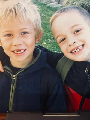 Toothless Twins